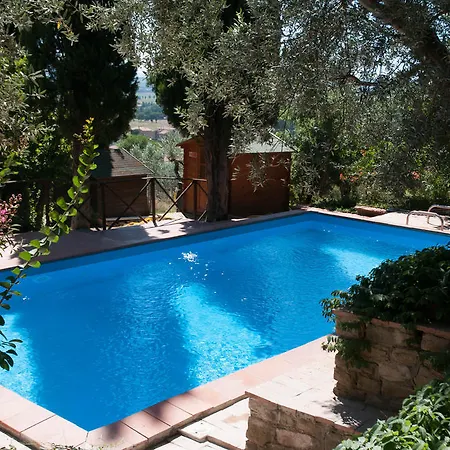 Lägenhetshotell Casa Vacanza La Pergola 3*